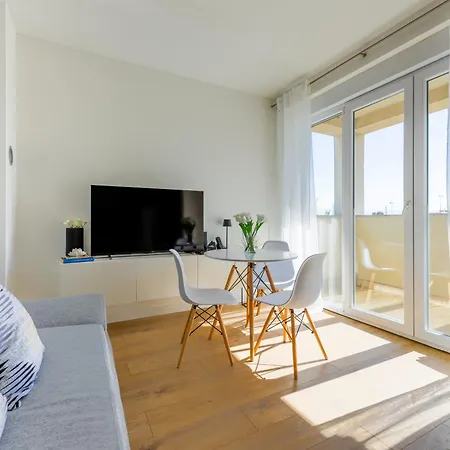 Apartment Sweet Zora *